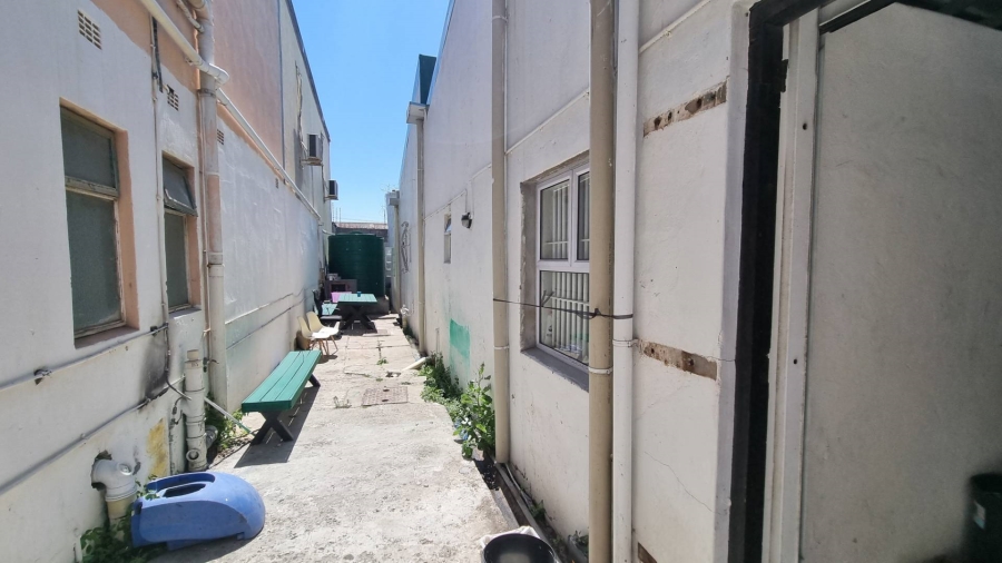 To Let Commercial Property for Rent in Woodstock Western Cape